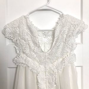Little white dress / Lacy white dress